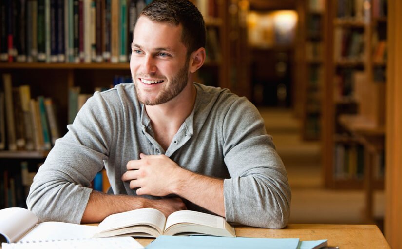 DIPLOMATURA EN COMUNICACIÓN INSTITUCIONAL Y COMPETENCIAS COMUNICATIVAS EN LA ESCUELA